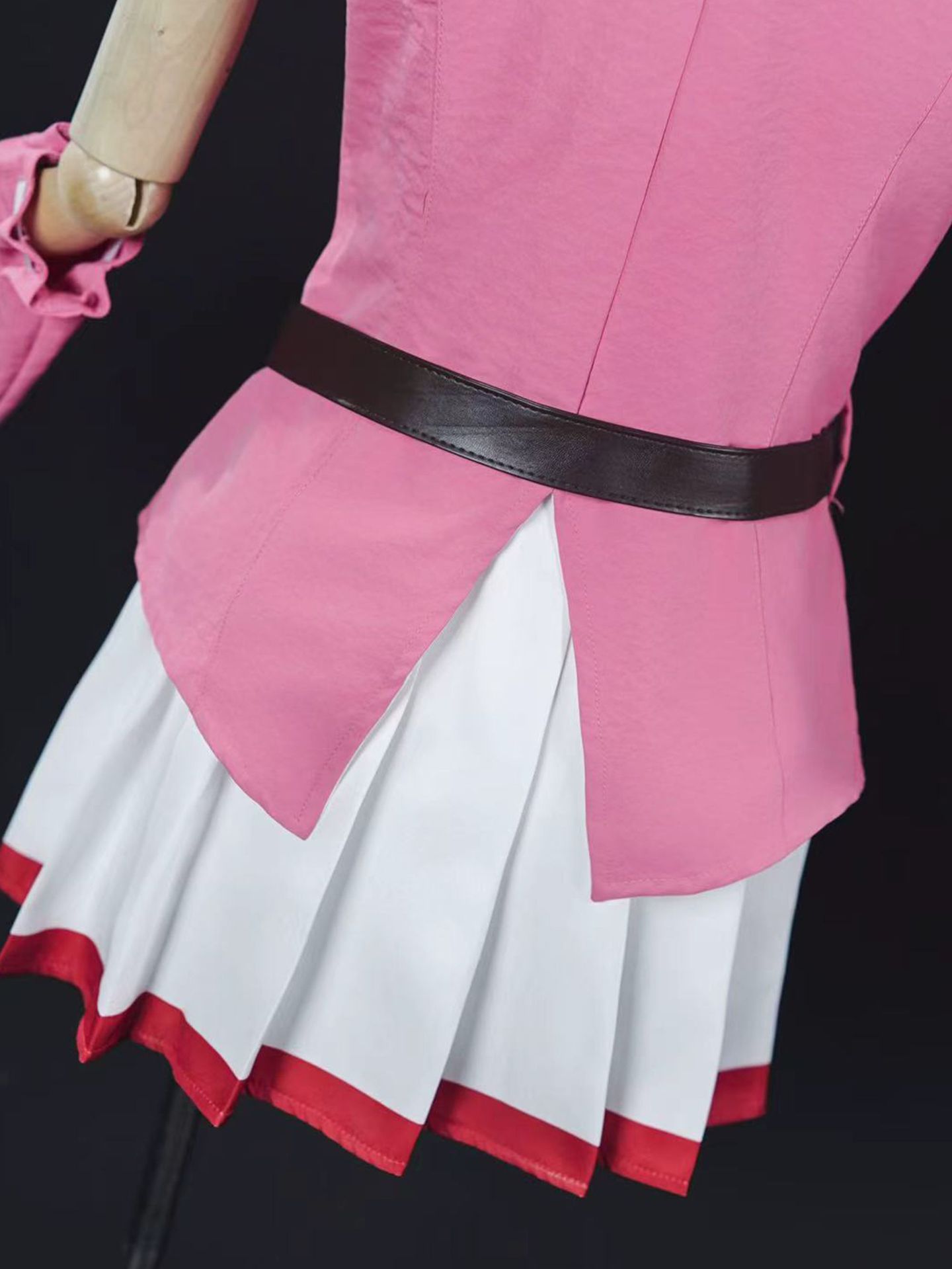 أزياء تنكرية لعروض الهالوين وع - مراجعة Anime Cosplay 2026 وسعره